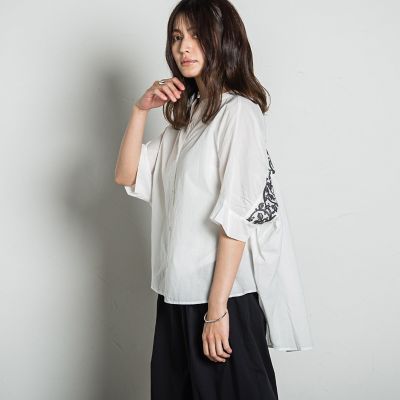 バックギャザー刺繍ブラウス≪手洗い可能≫