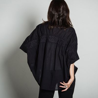 バックギャザー刺繍ブラウス≪手洗い可能≫