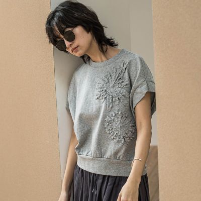 フラワーモチーフフレンチスリーブプルオーバー≪手洗い可能≫