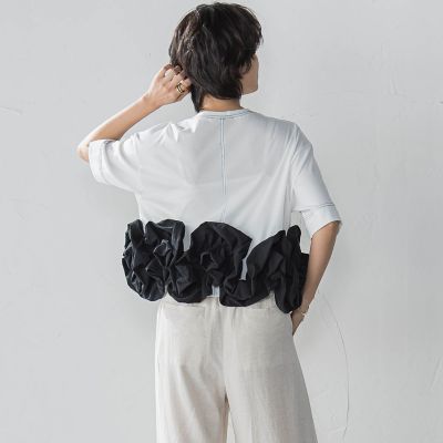 ボリュームフリルヘムドッキングクロップドＴシャツ≪手洗い可能≫