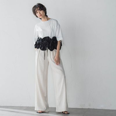 ボリュームフリルヘムドッキングクロップドＴシャツ≪手洗い可能≫