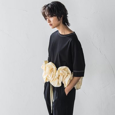＜MAYSON GREY（Women）＞ボリュームフリルヘムドッキングクロップドＴシャツ≪手洗い可能≫