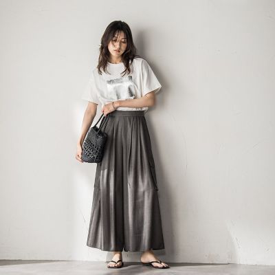【ＷＥＢ限定】スクエア箔オーバーサイズＴシャツ≪手洗い可能≫