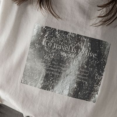 【ＷＥＢ限定】スクエア箔オーバーサイズＴシャツ≪手洗い可能≫
