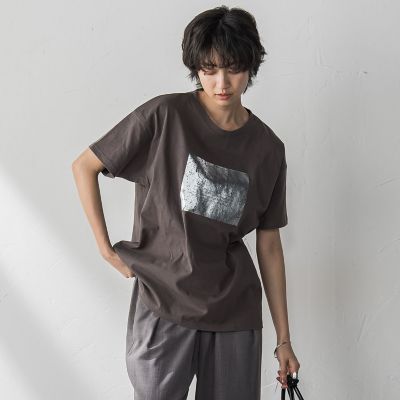 【ＷＥＢ限定】スクエア箔オーバーサイズＴシャツ≪手洗い可能≫