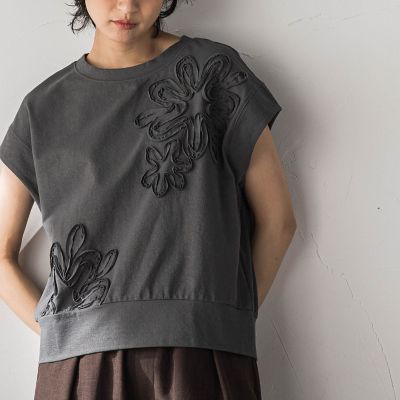 ＜MAYSON GREY（Women）＞麻調ジャージフラワーモチーフプルオーバー