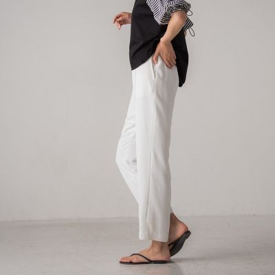 センターラインストレートパンツ≪手洗い可能≫