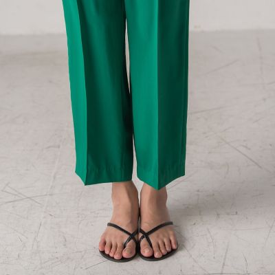 センターラインストレートパンツ≪手洗い可能≫