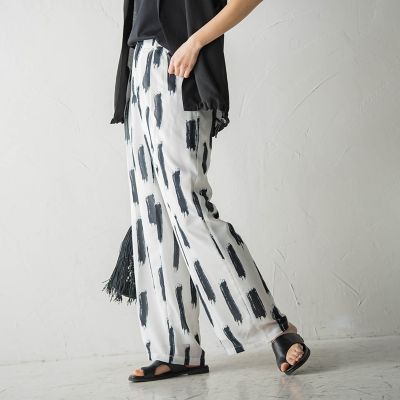 ＜MAYSON GREY（Women）＞ペイント柄タックワイドパンツ≪洗濯機で洗える≫
