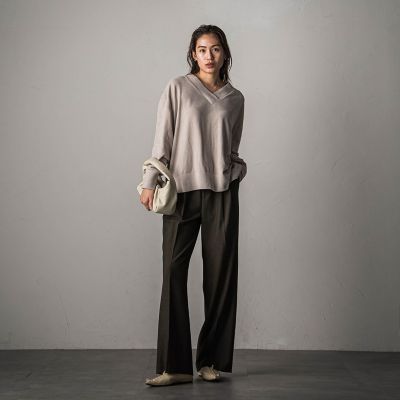 メゾンスペシャル　ライクレザーシャツ＆タックワイドパンツ　グリーン メゾンスペシャル ライクレザーシャツ＆タックワイドパンツ グリーン