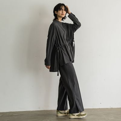 サイドスリットワイドパンツ≪洗濯機で洗える≫