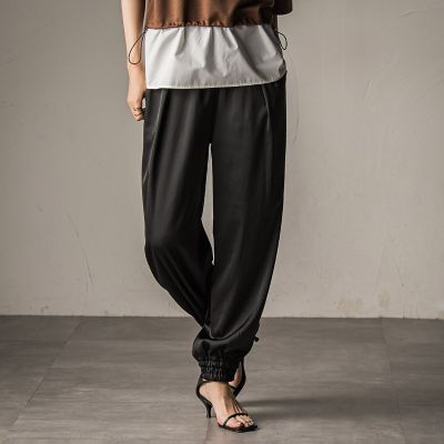 ＜MAYSON GREY（Women）＞【ＷＥＢ限定】サテンジョガーパンツ≪手洗い可能≫
