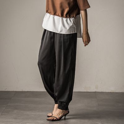 pois ポワ　サテンジョガーパンツ　ベージュ Noble（ノーブル）の「ウォッシュドサテンジョガーパンツ