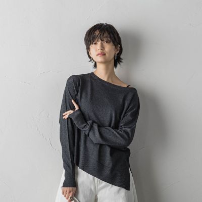 ＜MAYSON GREY（Women）＞アシンメトリーボートネックニットプルオーバー≪手洗い可能≫
