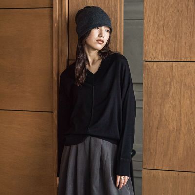 ＜MAYSON GREY（Women）＞Ｖネックコクーンニットプルオーバー≪手洗い可能≫