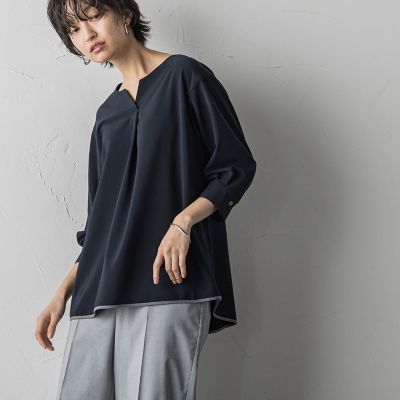 ＜MAYSON GREY（Women）＞配色パイピングフレアブラウス≪洗濯機で洗える≫