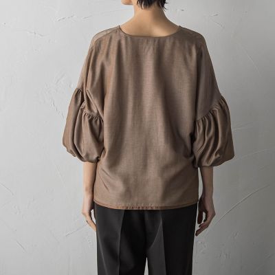 MAYSON GREYシャンブレー×シアーVネックブラウス　人気完売商品 シャンブレー×シアーVネックブラウス≪セットアップ対応／手洗い可能