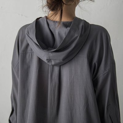 シアーフーディーブラウス≪洗濯機で洗える≫