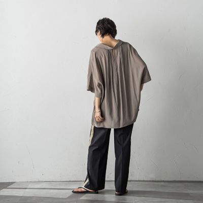 【ＷＥＢ限定カラーあり】バックタックドルマンスキッパーシャツ≪手洗い可能≫