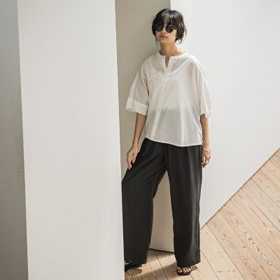 キャンブリックバックギャザー刺繍ブラウス≪手洗い可能≫