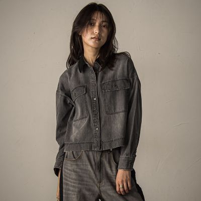 MAYSON GREY（Women）/メイソングレイ コーデュロイカラークロップデニムシャツ&#8810;洗濯機で洗える&#8811; 13ライトグレー トップス【三越伊勢丹/公式】