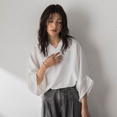 MAYSON GREYシャンブレー×シアーVネックブラウス　人気完売商品 シャンブレー×シアーVネックブラウス≪セットアップ対応／手洗い可能