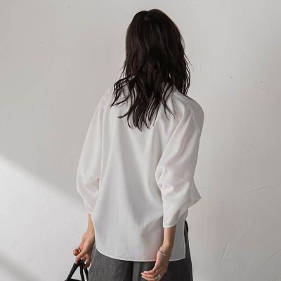 美品TONALリネン ブレンド Vネック プルオーバー ブラウス グレー TONAL - 美品TONALリネン ブレンド Vネック プルオーバー ブラウス