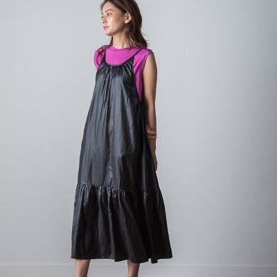 ＜MAYSON GREY（Women）＞【ｓｏｃｏｌｌａ】レザー風ティアードキャミワンピース≪洗濯機で洗える≫