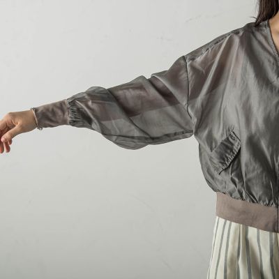 シアーＶネックブルゾン≪洗濯機で洗える≫
