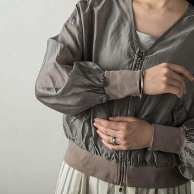 シアーＶネックブルゾン≪洗濯機で洗える≫