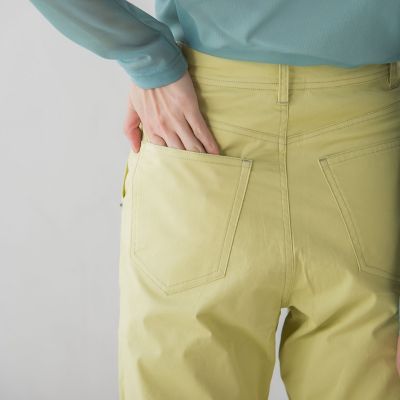 【ｓｏｃｏｌｌａ】カラーテーパードパンツ≪洗濯機で洗える≫