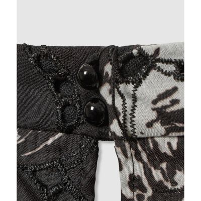 【ＬＯＵＬＯＵ　ＷＩＬＬＯＵＧＨＢＹ】モノトーンフラワー刺繍ブラウス