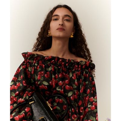 ＜allureville (Women)＞【ＬＯＵＬＯＵ　ＷＩＬＬＯＵＧＨＢＹ】ＬＩＳＡチェリープリントオフショルブラウス