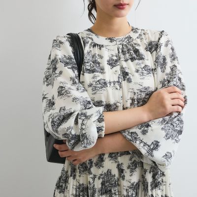 グラフィックプリーツワンピース≪洗濯機で洗える≫