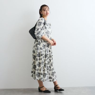 グラフィックプリーツワンピース≪洗濯機で洗える≫