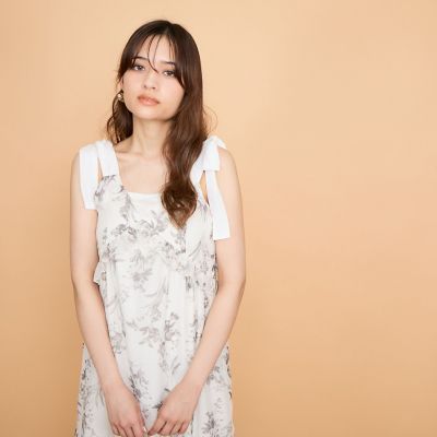 ＜QUEENS COURT（Women）＞フラワー柄リボンショルダーワンピース≪手洗い可能≫