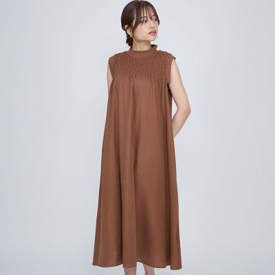 ＜QUEENS COURT（Women）＞レーヨン麻シャーリングトップワンピース≪洗濯機で洗える≫
