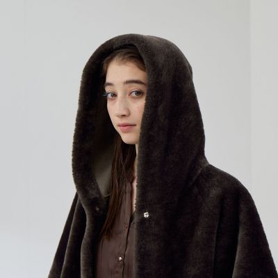 ショートファーボンディングケープコート | QUEENS COURT（Women