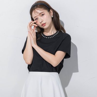 ＜QUEENS COURT（Women）＞ジュエルネックトップス≪手洗い可能≫