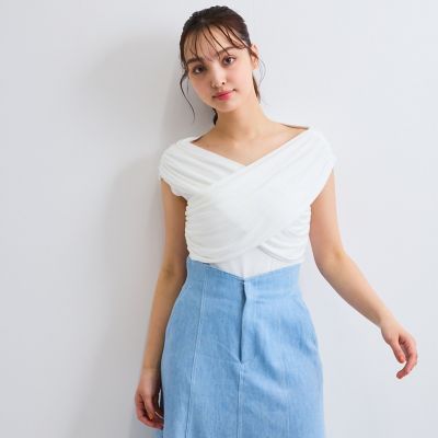 ＜QUEENS COURT（Women）＞フロントクロスオフショルカットトップス≪手洗い可能≫