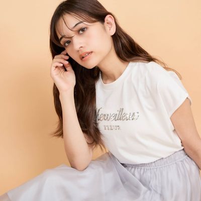 ＜QUEENS COURT（Women）＞スパンコール刺繍ロゴＴシャツ≪手洗い可能≫