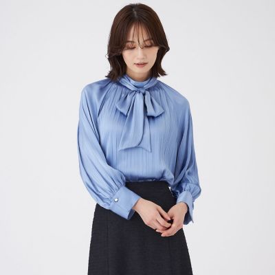 ＜TRANSWORK (Women)＞【ウォッシャブル】プリーツサテンブラウス