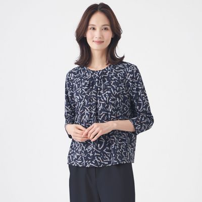 ＜TRANSWORK (Women)＞【ウォッシャブル】強撚スムースプリントブラウス