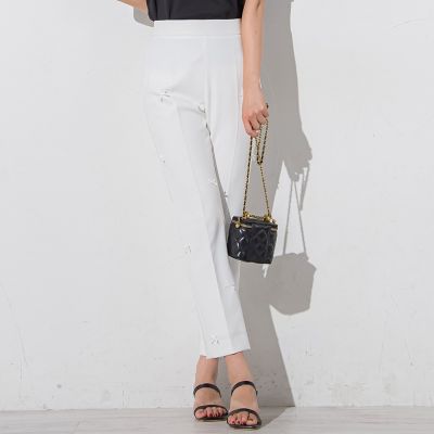 リボンモチーフ付きテーパードパンツ≪洗濯機で洗える≫