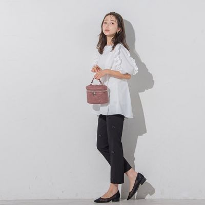 リボンモチーフ付きテーパードパンツ≪洗濯機で洗える≫