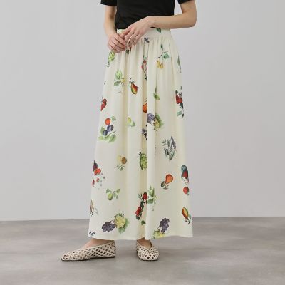 ＜QUEENS COURT（Women）＞フルーツモチーフフレアスカート
