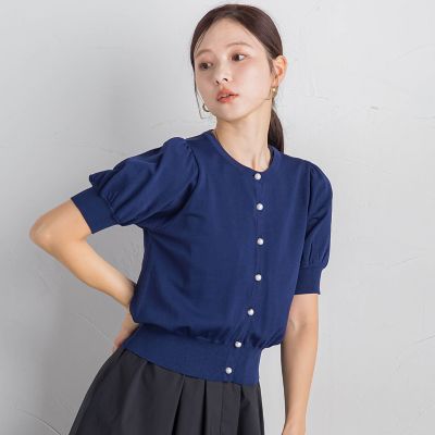 ＜QUEENS COURT（Women）＞パールボタンパフ袖カーデ≪接触冷感／手洗い可能≫