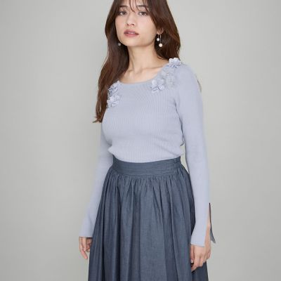 ＜QUEENS COURT（Women）＞３Ｄフラワーボートネックニット≪手洗い可能≫
