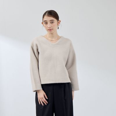 美品✨フォクシー ’19 ニットクロスボートネック ロゴプレート ナチュラル38 フェレットタッチWフェイスボクシーニット≪手洗い可能≫ | QUEENS