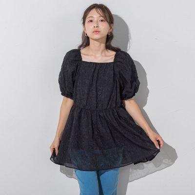 フラワーエンボスパフスリーブチュニック≪洗濯機で洗える≫